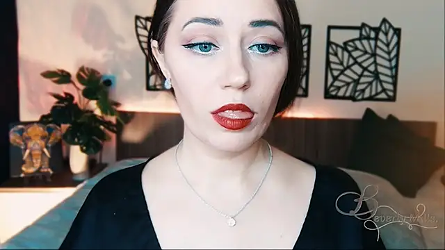 MissBeverlyMills online show from February 2025 11:01:02 AM