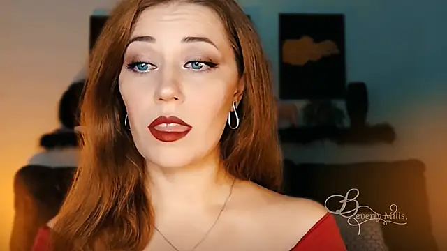 Snapshot of MissBeverlyMills chatting on October 2025 02:07:01 AM MissBeverlyMills online show from October 2025 02:07:01 AM