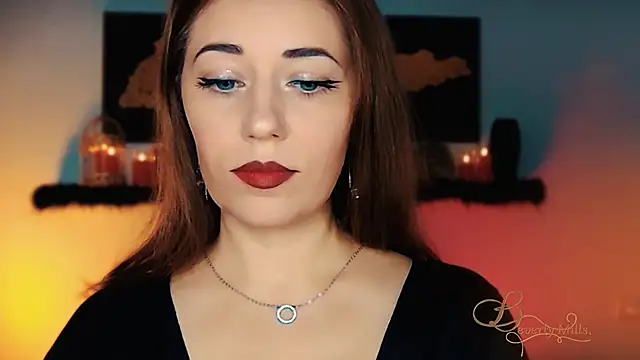 Snapshot of MissBeverlyMills chatting on November 2025 03:18:02 AM MissBeverlyMills online show from November 2025 03:18:02 AM