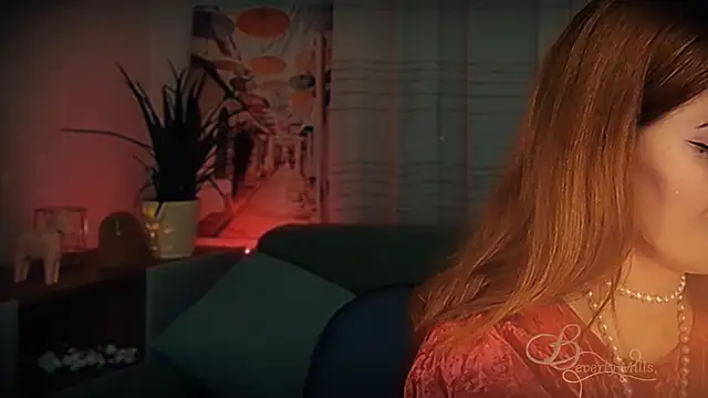 Snapshot of MissBeverlyMills chatting on March 2026 06:10:01 PM MissBeverlyMills online show from March 2026 06:10:01 PM