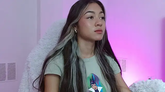 Snapshot of hantonella_ chatting on November 2025 02:17:01 PM hantonella online show from November 2025 02:17:01 PM