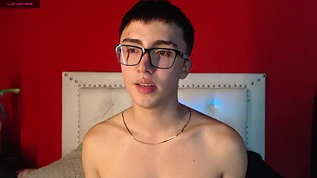 Snapshot of santi-fabulous chatting on December 2024 04:42:02 AM santi-fabulous online show from December 2024 04:42:02 AM
