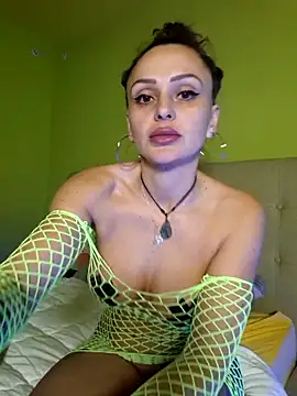 Snapshot of dolcevita002 chatting on February 2026 07:35:01 AM dolcevita002 online show from February 2026 07:35:01 AM