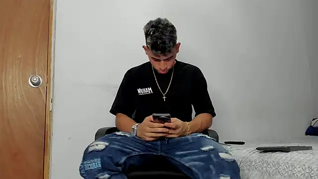 andrew rose  online show from February 2026 04:17:01 AM