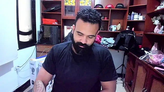 Snapshot of Drako_Argentii chatting on December 2024 03:54:02 PM Drako Argentii online show from December 2024 03:54:02 PM