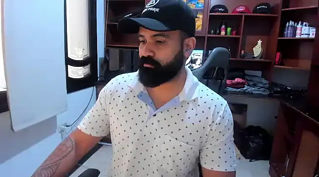 Snapshot of Drako_Argentii chatting on December 2024 05:44:02 PM Drako Argentii online show from December 2024 05:44:02 PM