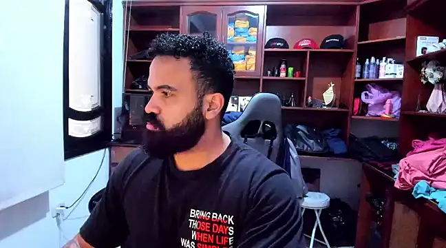 Snapshot of Drako_Argentii chatting on December 2024 06:16:02 PM Drako Argentii online show from December 2024 06:16:02 PM