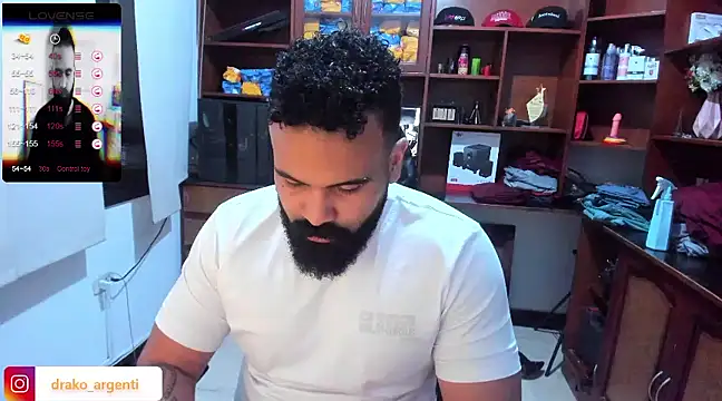 Snapshot of Drako_Argentii chatting on January 2025 05:37:02 AM Drako Argentii online show from January 2025 05:37:02 AM