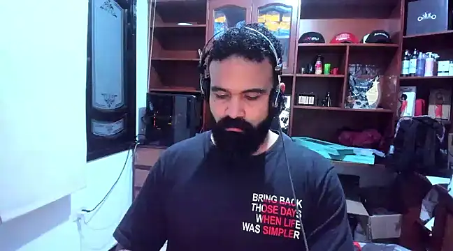 Snapshot of Drako_Argentii chatting on January 2025 06:43:02 AM Drako Argentii online show from January 2025 06:43:02 AM