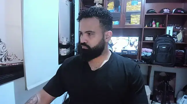 Snapshot of Drako_Argentii chatting on February 2025 01:33:01 PM Drako Argentii online show from February 2025 01:33:01 PM