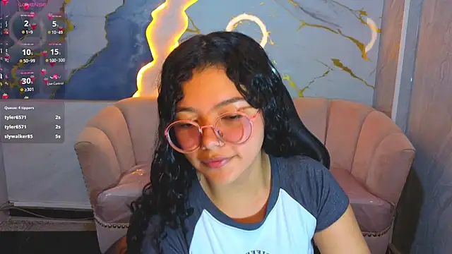 victoria castillo b online show from April 2026 07:53:02 PM