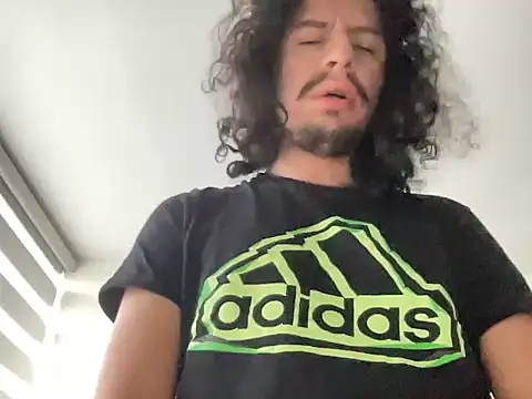 Snapshot of littlelatinhunter chatting on October 2025 12:12:02 PM littlelatinhunter online show from October 2025 12:12:02 PM