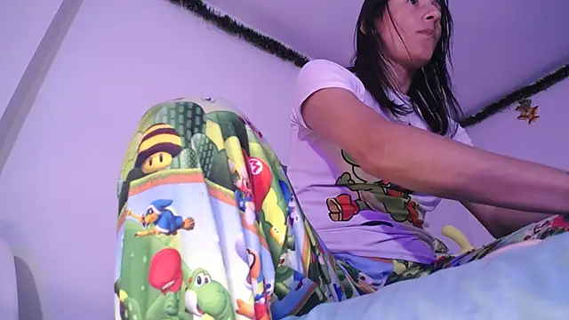 Snapshot of Yinn_Silver chatting on January 2025 01:30:01 PM Yinn Silver online show from January 2025 01:30:01 PM