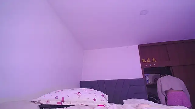 Snapshot of Yinn_Silver chatting on January 2025 01:14:01 PM Yinn Silver online show from January 2025 01:14:01 PM