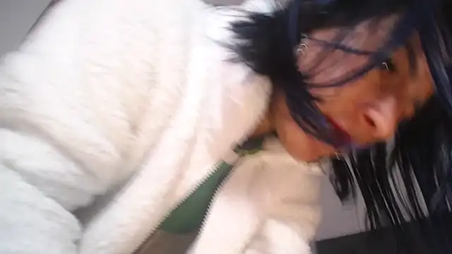 Snapshot of Yinn_Silver chatting on March 2025 04:43:01 AM Yinn Silver online show from March 2025 04:43:01 AM