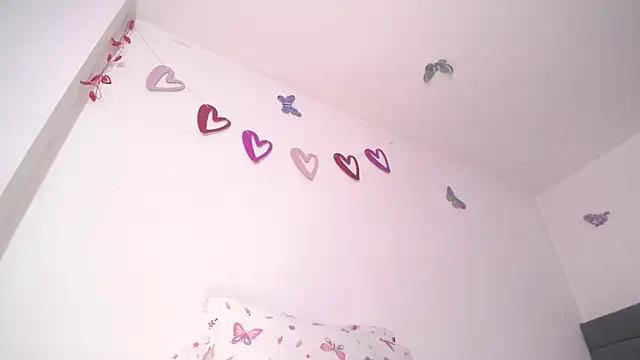 Snapshot of Yinn_Silver chatting on March 2025 12:34:02 PM Yinn Silver online show from March 2025 12:34:02 PM