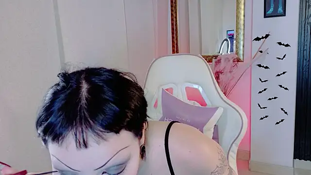 Madison Jackson online show from April 2026 07:44:02 PM