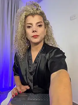 Georgiafox online show from December 2025 06:21:01 AM