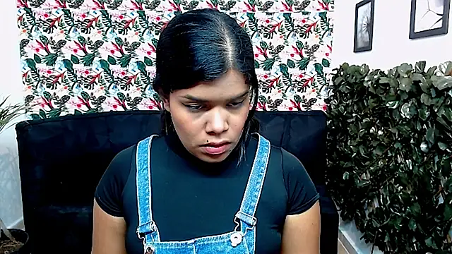 Snapshot of Wendy_Hot_ chatting on January 2025 04:04:01 AM Wendy Hot online show from January 2025 04:04:01 AM