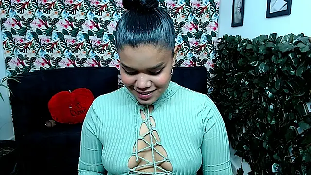 Snapshot of Wendy_Hot_ chatting on February 2025 02:37:01 AM Wendy Hot online show from February 2025 02:37:01 AM