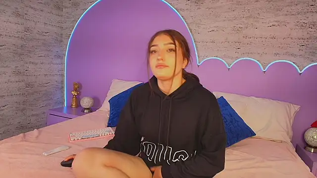 Giaa Ross online show from March 2026 07:31:02 PM