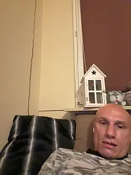 Snapshot of RegrowedRails chatting on October 2025 12:31:01 AM RegrowedRails online show from October 2025 12:31:01 AM