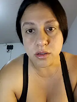 whitegirl0122 online show from October 2025 08:21:02 PM