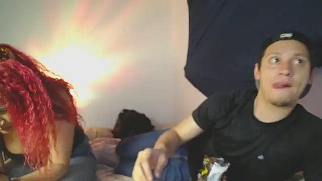 Snapshot of Oliver-sophia chatting on January 2026 10:25:02 PM Oliver-sophia online show from January 2026 10:25:02 PM