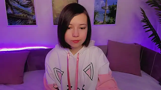 Lina Brownie online show from January 2025 02:01:01 AM