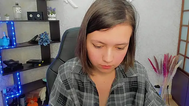 Lina Brownie online show from February 2025 02:36:02 AM