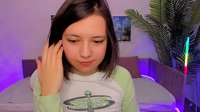 Lina Brownie online show from February 2025 07:56:01 AM