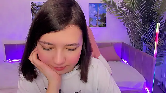 Lina Brownie online show from March 2025 02:21:02 AM