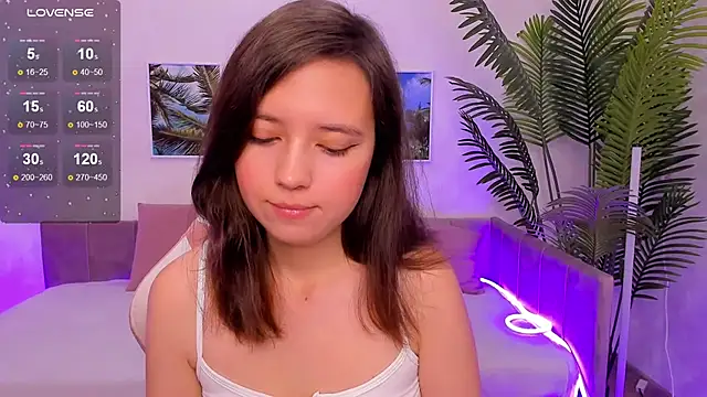 Lina Brownie online show from October 2025 02:31:02 AM