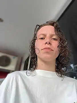 Snapshot of RinaMood chatting on November 2025 09:45:01 AM RinaMood online show from November 2025 09:45:01 AM