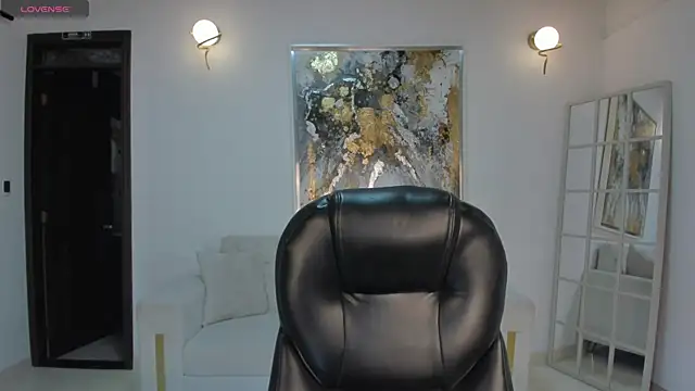CharlotteCox  online show from April 2026 03:15:01 AM