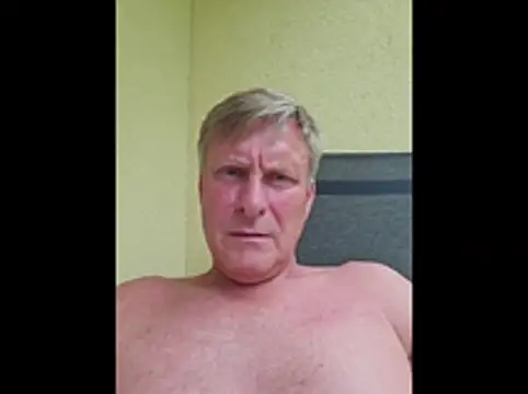 johnnym1 online show from July 2026 01:18:02 PM