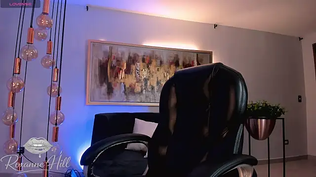 RoxanneHill  online show from March 2026 12:01:01 PM