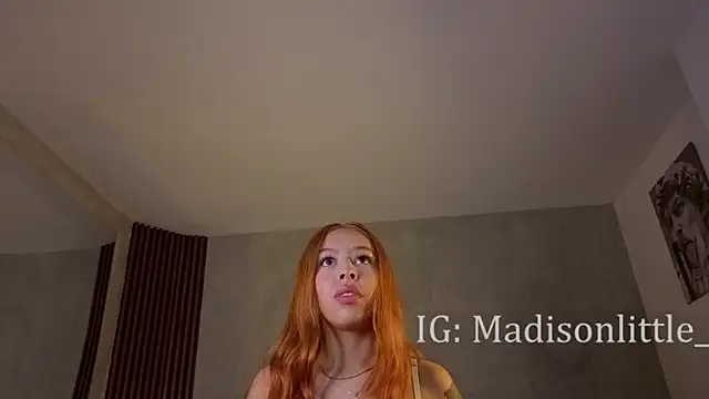Snapshot of madison_little_ chatting on May 2026 04:04:02 PM madison little online show from May 2026 04:04:02 PM