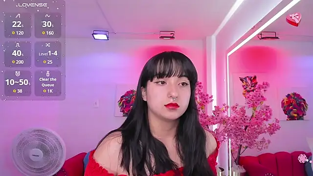 Snapshot of Miss_dolly_ chatting on February 2025 12:27:01 PM Miss dolly online show from February 2025 12:27:01 PM