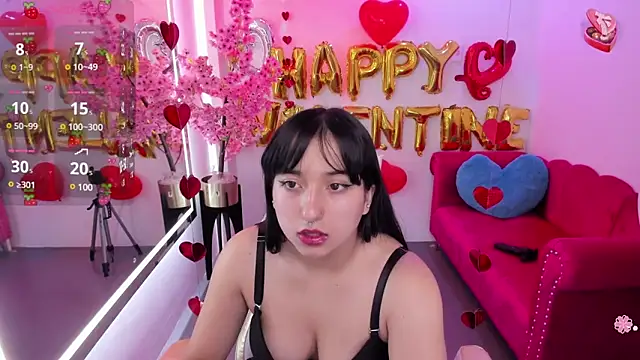 Snapshot of Miss_dolly_ chatting on February 2025 12:33:01 PM Miss dolly online show from February 2025 12:33:01 PM