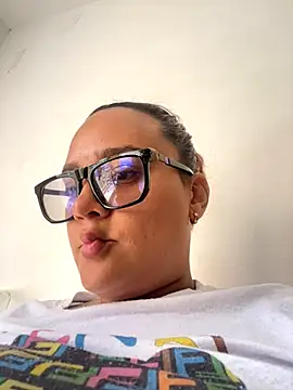 keirabbw online show from November 2025 04:52:01 PM