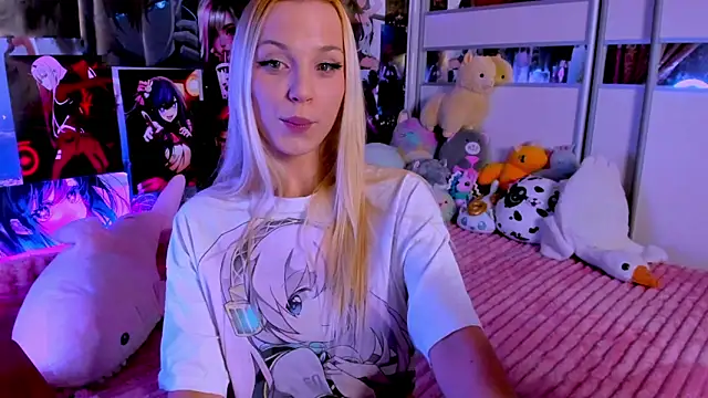 Snapshot of Cute__Pony chatting on December 2024 09:31:02 PM Cute Pony online show from December 2024 09:31:02 PM