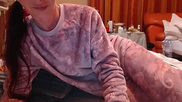 Snapshot of LovelyAndraGirl chatting on September 2025 12:26:01 AM LovelyAndraGirl online show from September 2025 12:26:01 AM