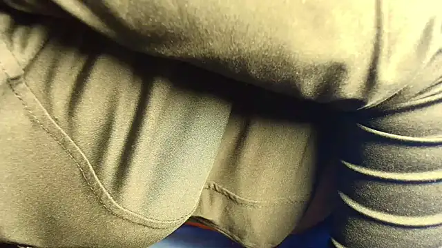 Snapshot of t-NaughtyLicia chatting on October 2025 04:15:02 AM t-NaughtyLicia online show from October 2025 04:15:02 AM