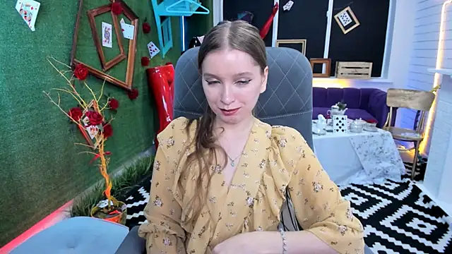 Snapshot of MayaSinabon chatting on December 2024 10:24:02 AM MayaSinabon online show from December 2024 10:24:02 AM
