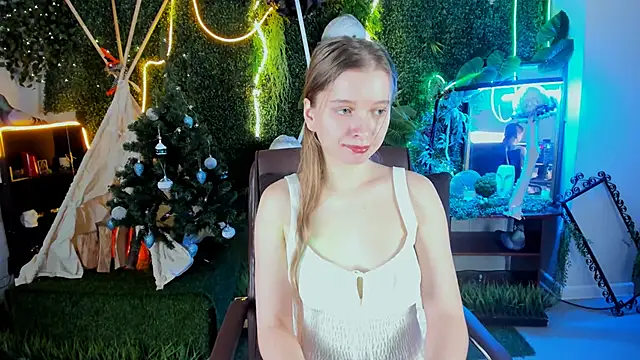 Snapshot of MayaSinabon chatting on December 2024 12:27:01 PM MayaSinabon online show from December 2024 12:27:01 PM