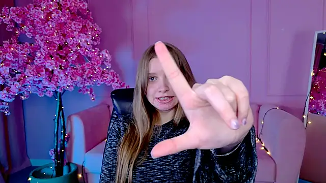 Snapshot of MayaSinabon chatting on February 2025 12:13:02 PM MayaSinabon online show from February 2025 12:13:02 PM