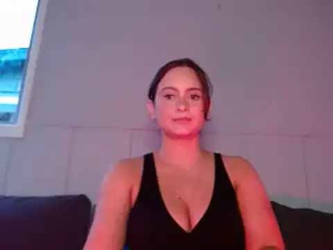 Snapshot of Sophie_Raegan chatting on March 2025 02:01:02 PM Sophie Raegan online show from March 2025 02:01:02 PM
