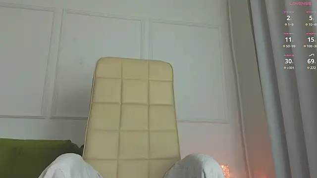 Sereta Finn online show from December 2024 07:12:01 PM