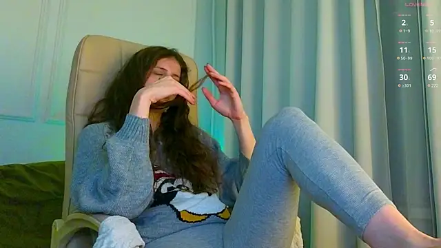 Sereta Finn online show from December 2024 04:52:02 PM